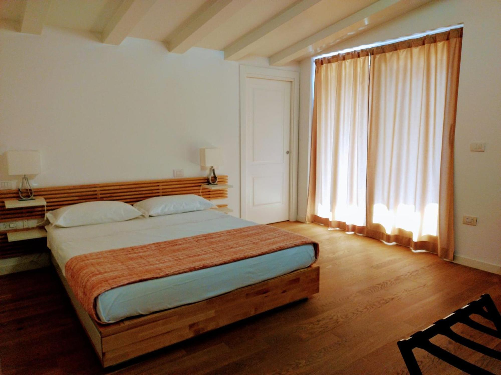 Appartement Cairoli7Novate-Mansarda à Novate Milanese Extérieur photo