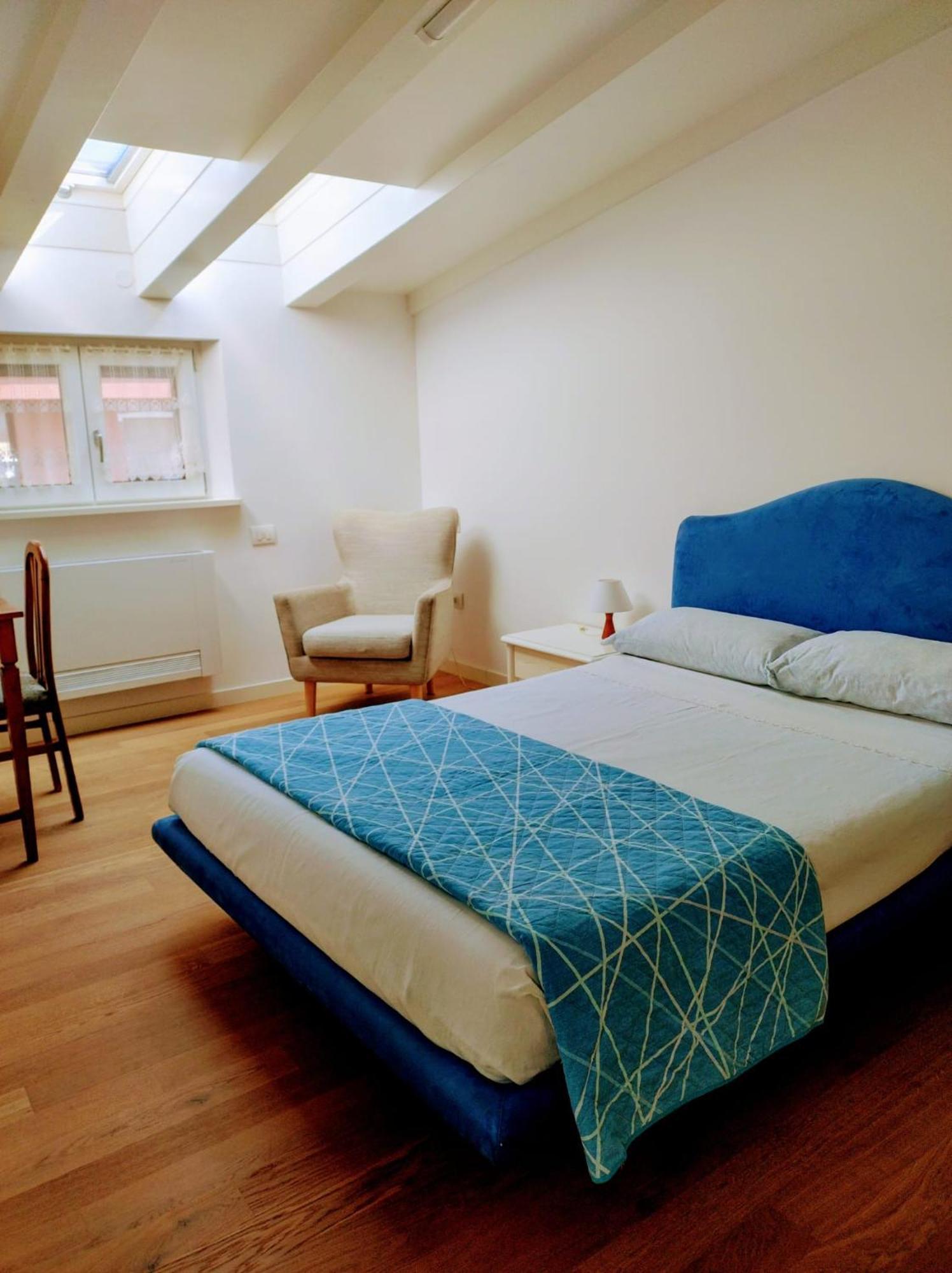 Appartement Cairoli7Novate-Mansarda à Novate Milanese Extérieur photo