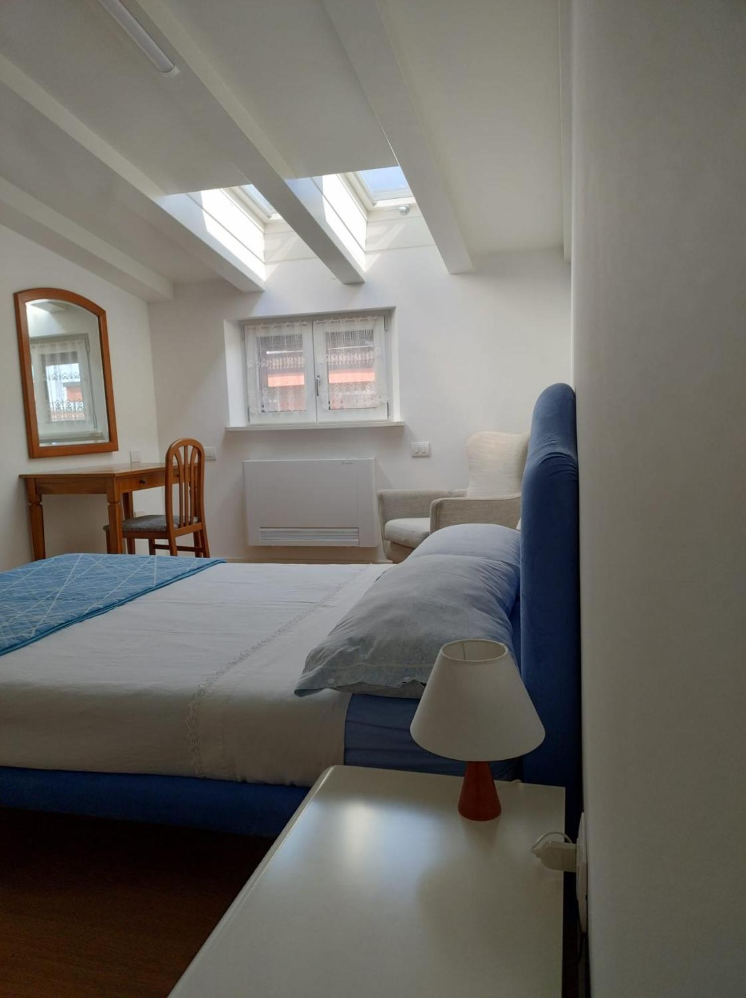 Appartement Cairoli7Novate-Mansarda à Novate Milanese Extérieur photo